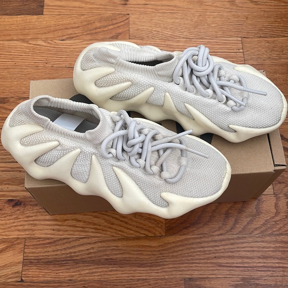 Authentic YEEZY 450 - Picture 3 of 5